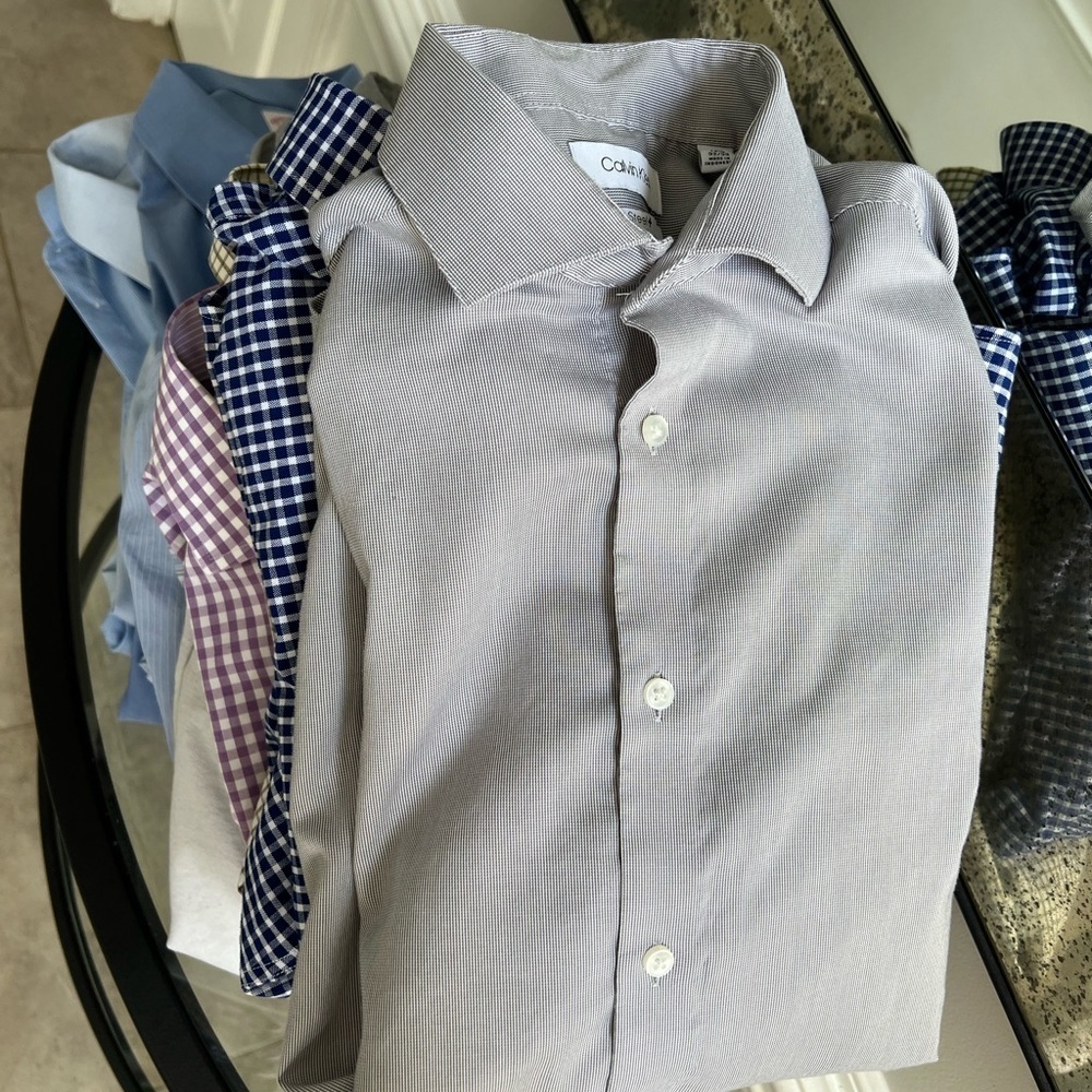 Calvin Klein mens buttondown shirt